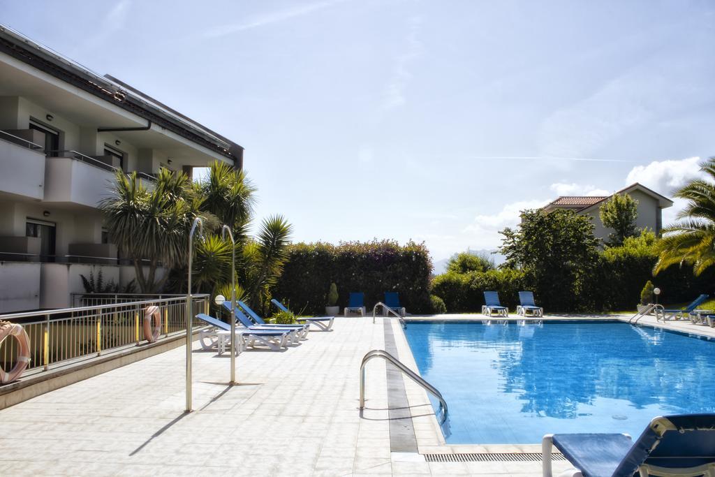 Hotel Terenes Costa Exterior photo